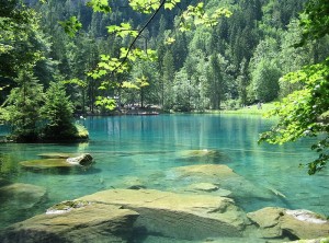 800px-Blausee3