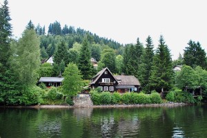 800px-3_of_10_-_Lake_Titisee,_Black_Forest_-_GERMANY