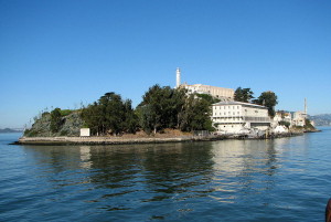 800px-Alcatraz_Island_01