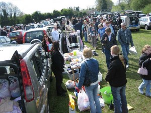 800px-Car_boot_sale